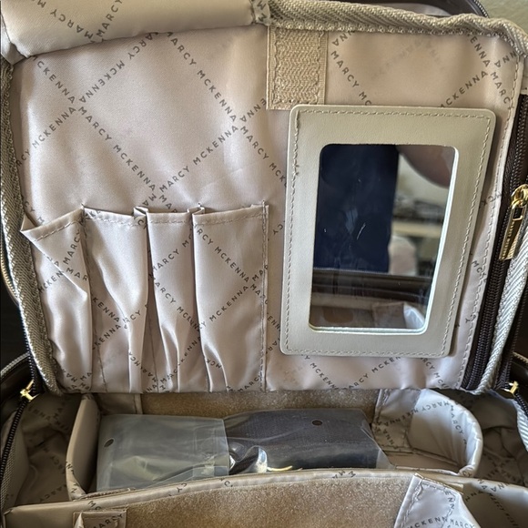 The Jet Setter Elegant Snakeskin Pattern travel cosmetic clutch - Picture 10 of 12